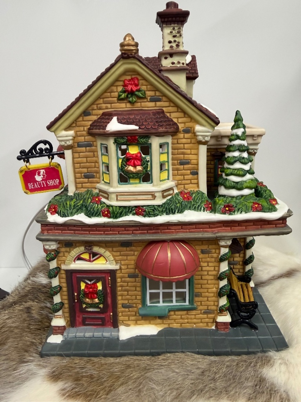 Heartland Valley Village- Barber Shop- EJ642